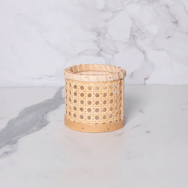 Vika Round Holder